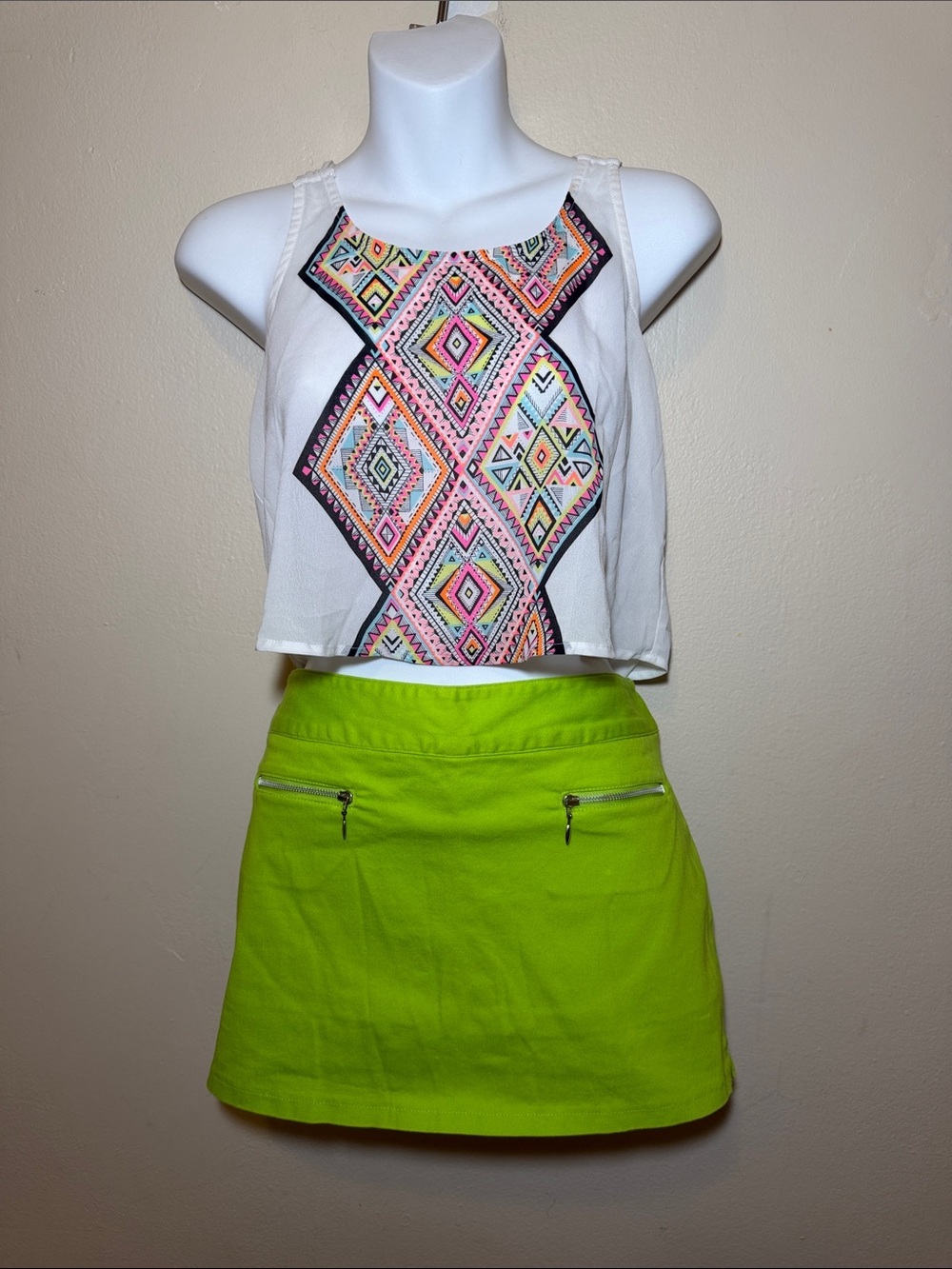 Aeropostale White Cropped Tank with Multicolor Geometric Embroidery
